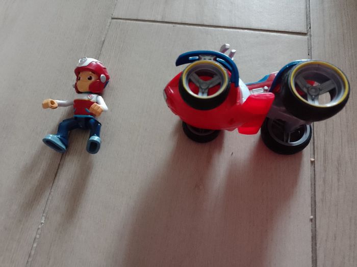 Ryder et son véhicule - photo numéro 2