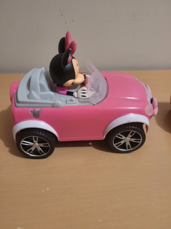 VOITURE TÉLÉCOMMANDÉE DISNEY - MINNIE MOUSE - photo numéro 4