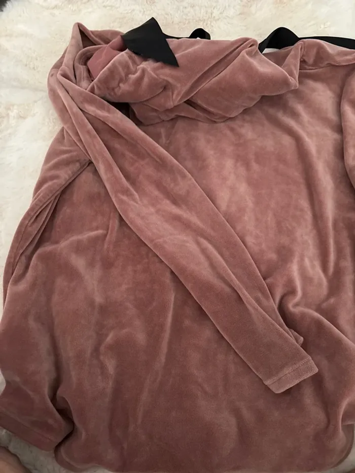 Pull velours Kiabi taille M - photo numéro 5