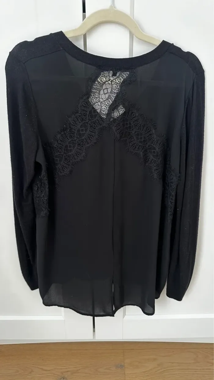 Pull léger dentelle