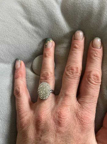 Bague ovale en strass T56