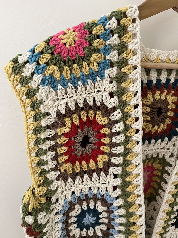gilet au crochet granny square, veste bohème, cardigan au crochet - photo numéro 3