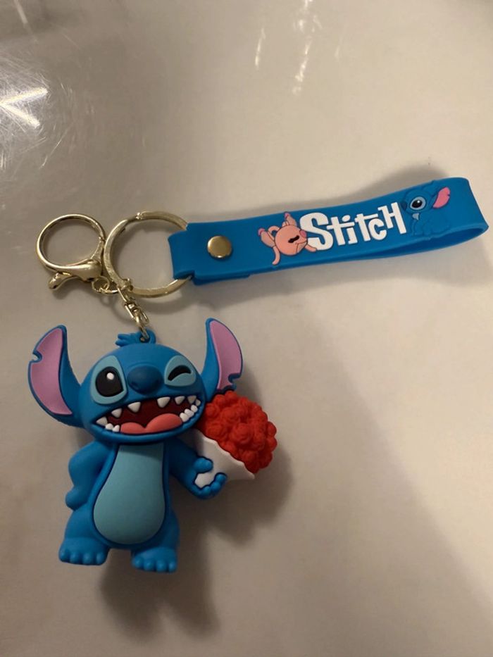 Porte-clés Lilo & Stitch neuf