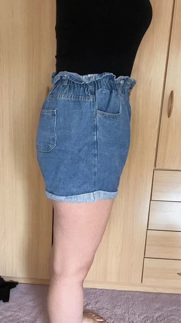 Short ample - photo numéro 2