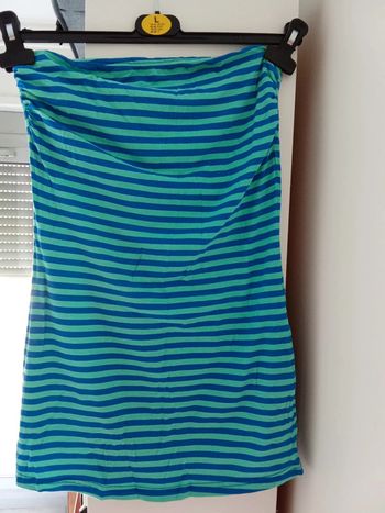 Robe épaules dénudées taille L