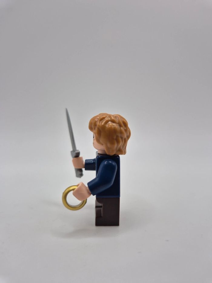 Figurine type lego Bilbon Sacquet avec l'anneau seigneur des anneaux / hobbit - photo numéro 2