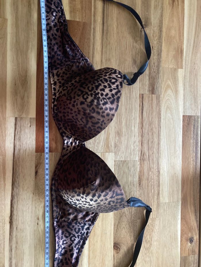 Soutien gorge léopard effet satiné