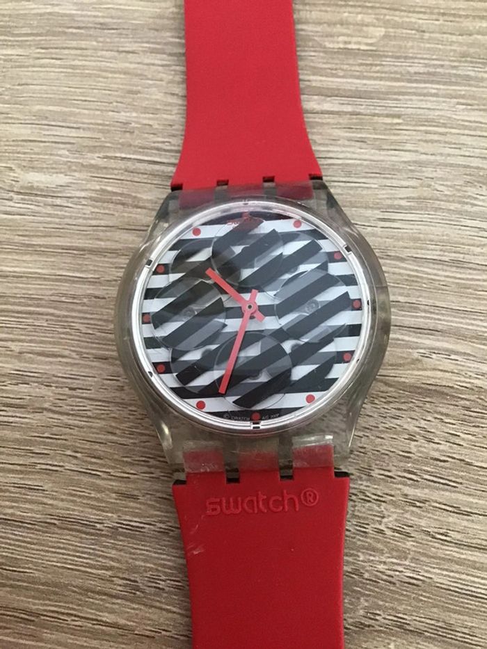 Montre Swatch très originale en état de marche - photo numéro 2