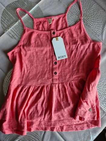 Haut neuf Roxy S valeur 36€