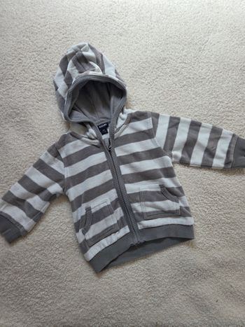 Gilet rayé à capuche 