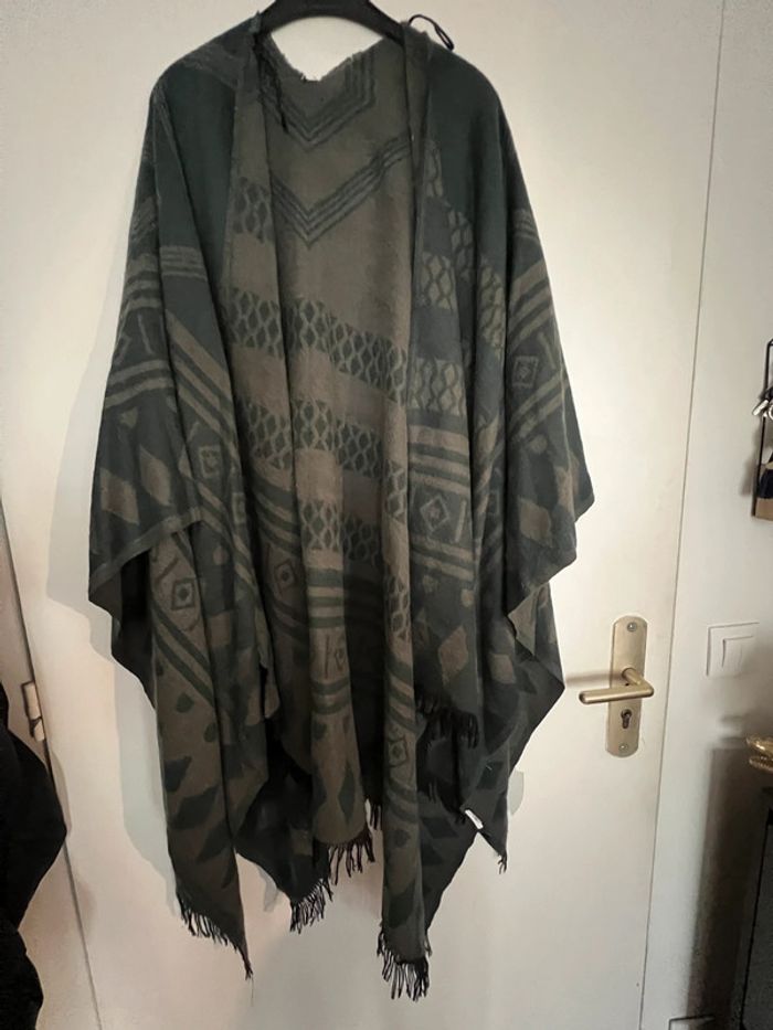 Poncho cape style laine taille unique - photo numéro 2