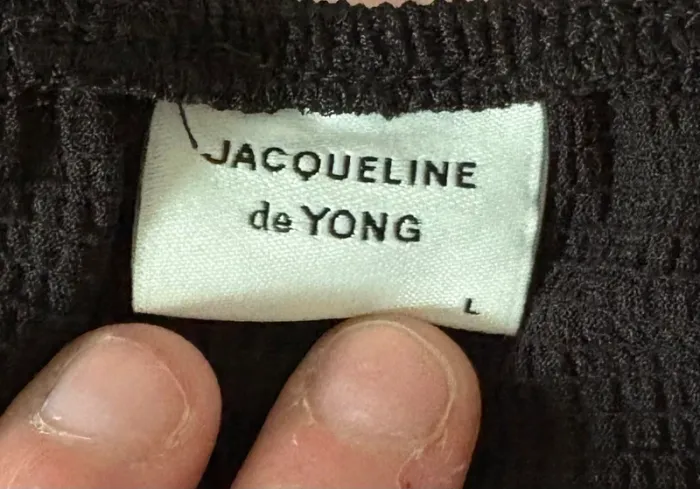 Tee-shirts noir épaule dénudée - photo numéro 5