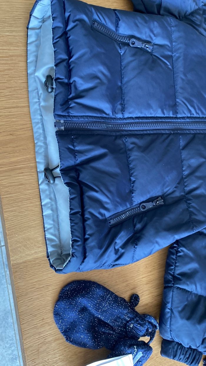 Manteau 12 mois Bonnet moufles neuf - photo numéro 8