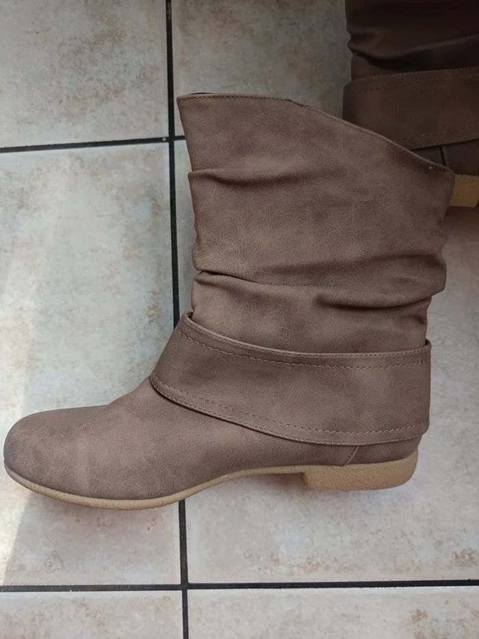 Bottines style western tendance automne/hier 2026 - photo numéro 3