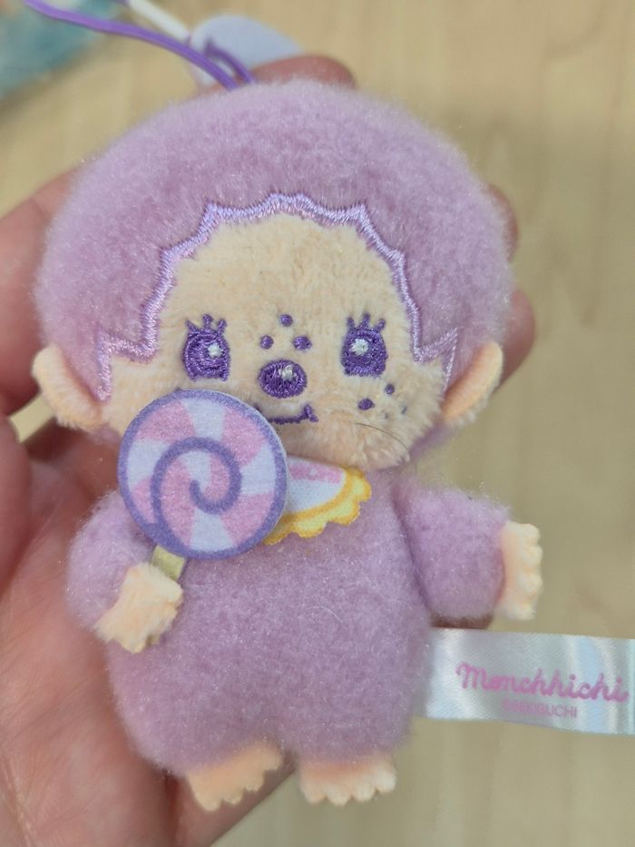 Mini mascotte Monchhichi mauve (Kiki) - photo numéro 3