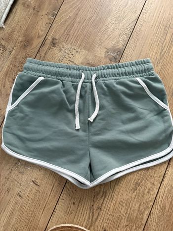 Short kaki 7-8 ans