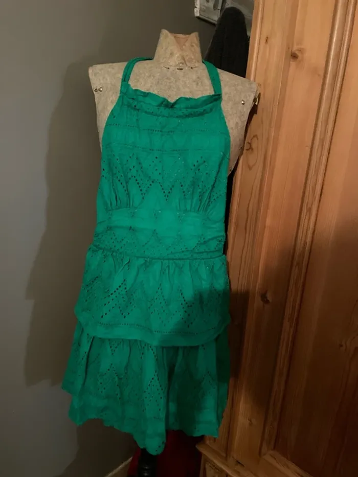 Robe dos nu verte