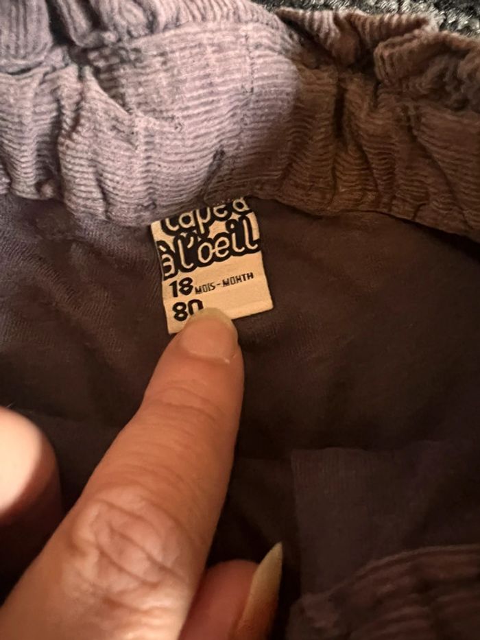 Lots de deux pantalons, tape-à-l’œil taille 18 mois - photo numéro 2