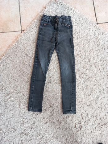 🐿pantalon slim 8ans Kiabi