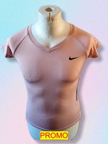 Magnifique t-shirt de sport Nike femme taille S Ref 13IT112