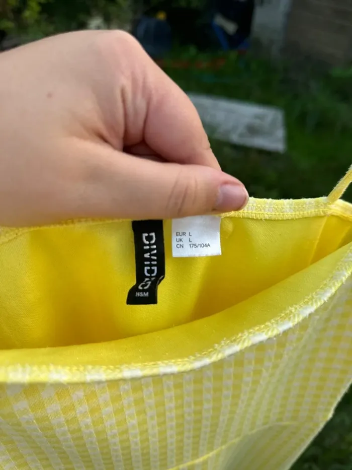 Robe d’été à carreaux jaune courte - photo numéro 3
