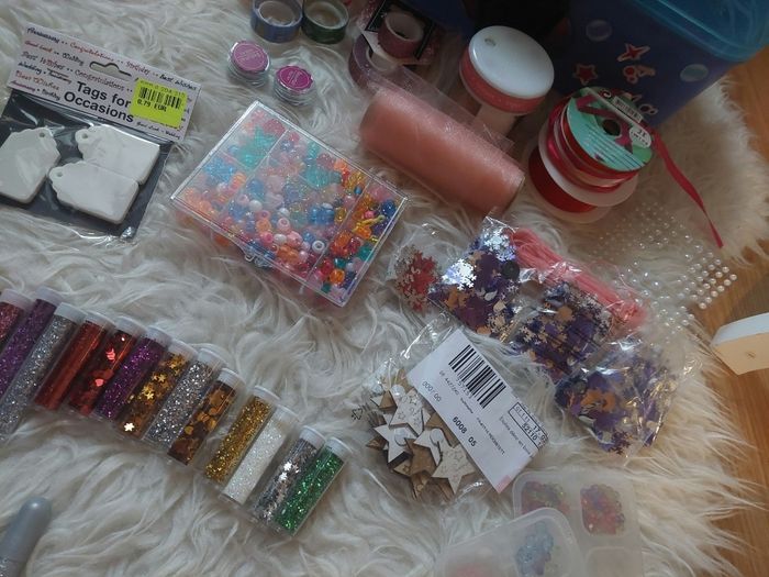 Lot accessoires loisirs créatifs (paillettes, rubans,organza, perles...) 🖌️ - photo numéro 3