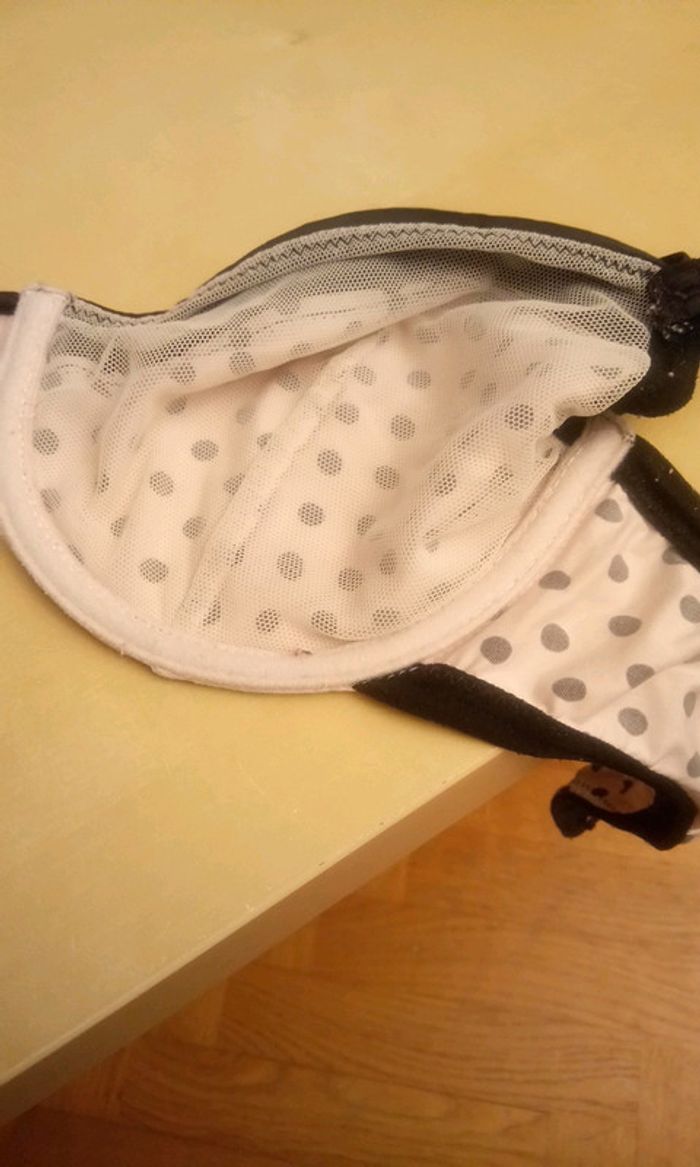 Soutien gorge à pois - photo numéro 3