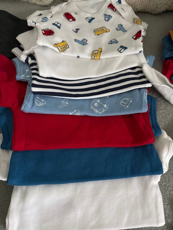 Lot  bébé  3 mois - photo numéro 2