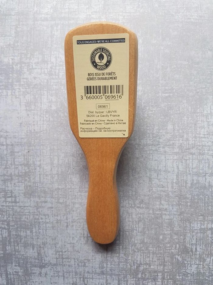 Petite brosse à cheveux - photo numéro 2
