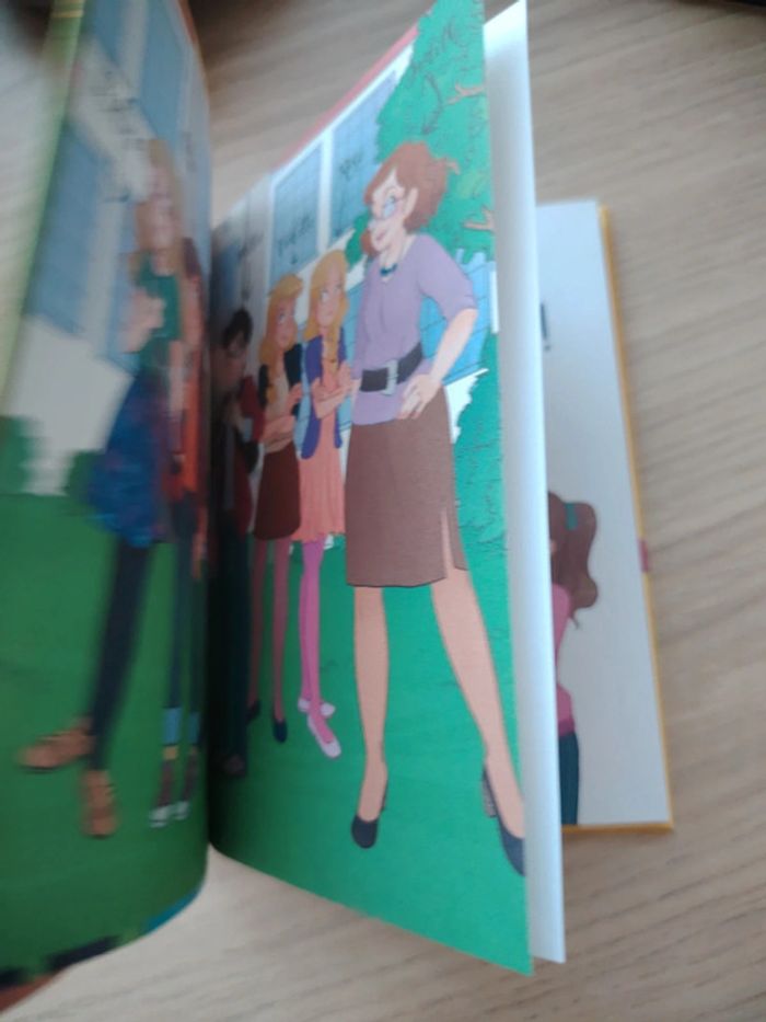 Livre ma vie de copines tome 4 de la bibliothèque rose - photo numéro 3