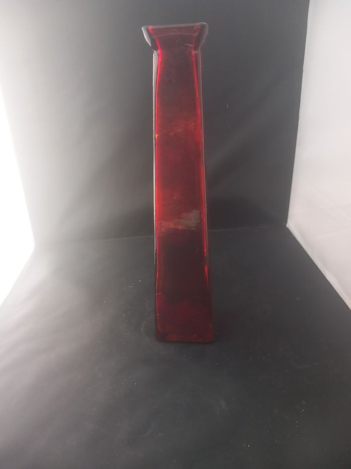 Vase long rouge - photo numéro 3