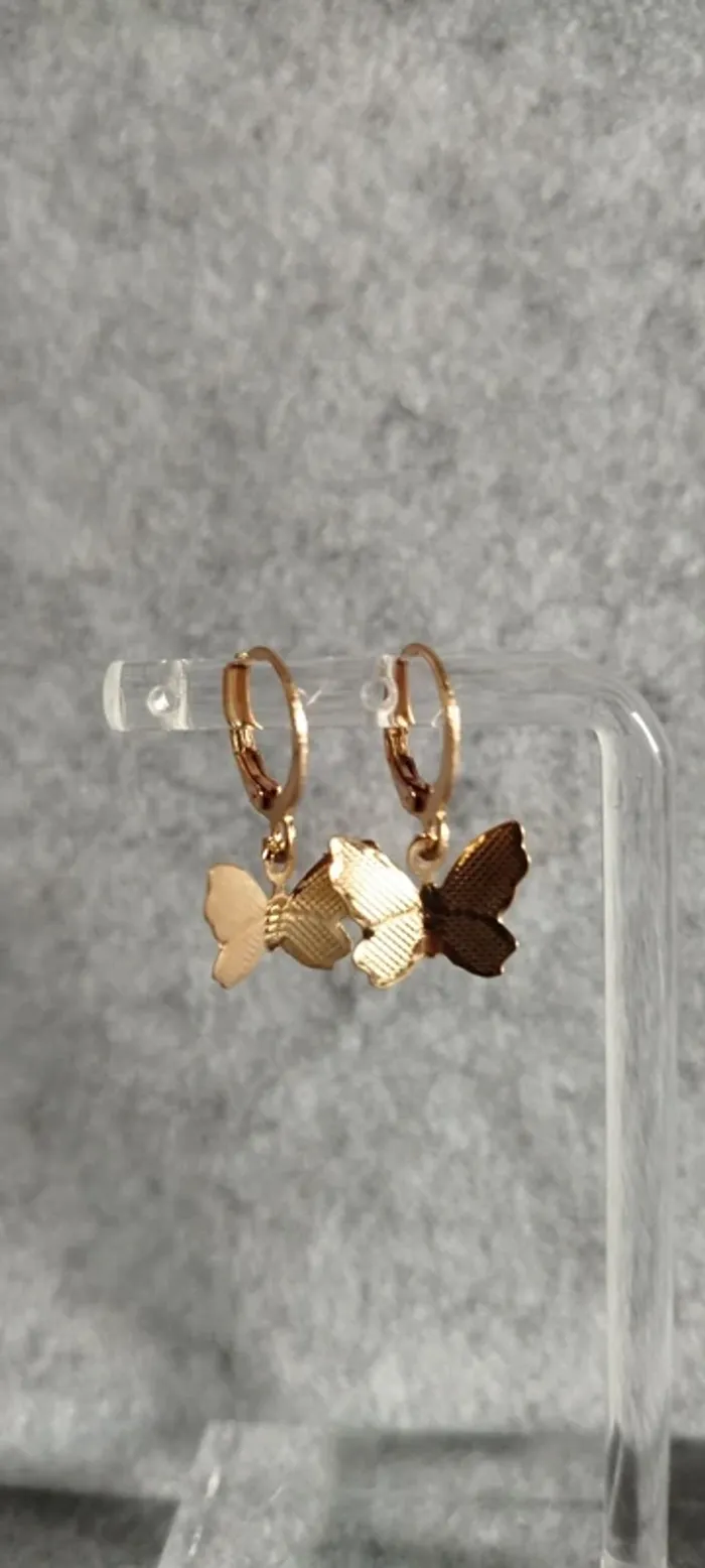 🍄 Boucles d’oreilles ▪ papillon doré fin sur anneau