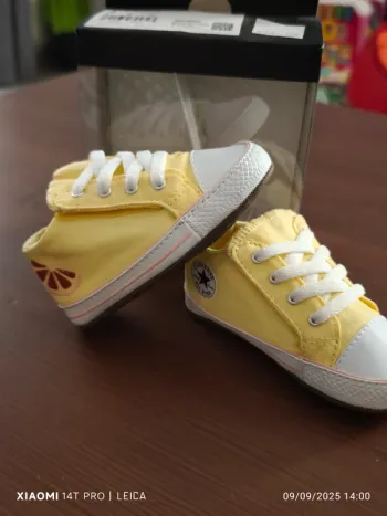 Converse jaune T20