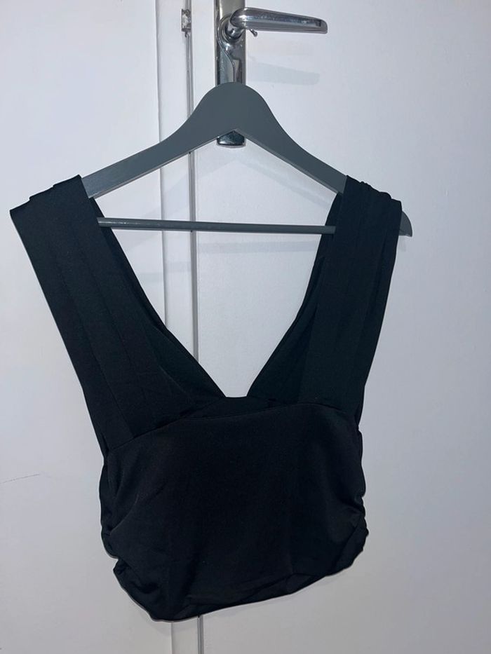 Crop top noir - photo numéro 2