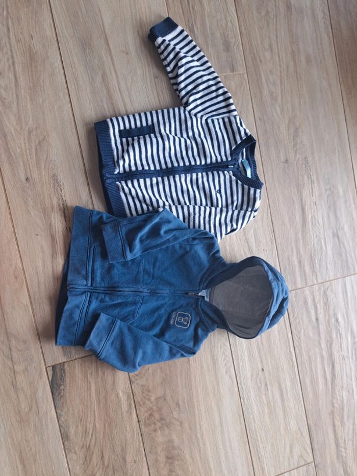 Lot 2 gilet 12 mois Obaïbi