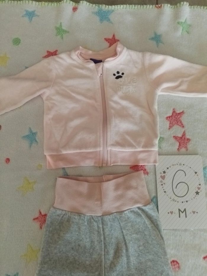 Ensemble de jogging 6 mois - photo numéro 2