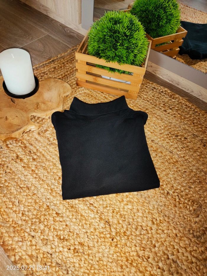 Sous pull noir Kiabi 8 ans - photo numéro 4
