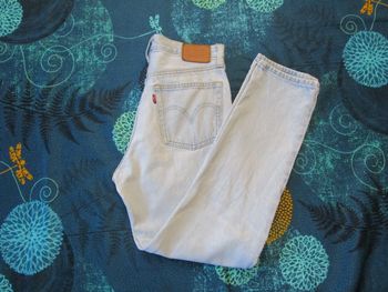 Jean Levi’s 501 Premium Troué coupe droite femme 100% coton Taille 36 W26 L28 Bleu clair (J233)