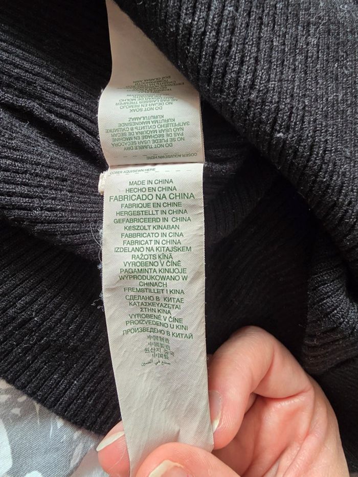 Pull noir - photo numéro 12