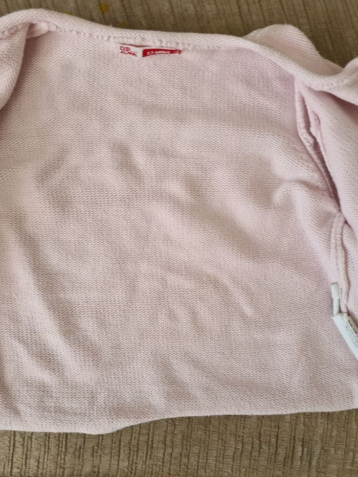 Gilet bebe fille rose pâle dpam 12 mois
#marinecm38fille12m