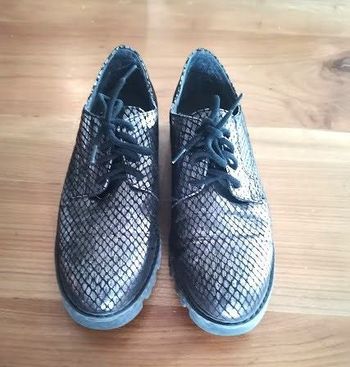 Derbies mocassins Tamaris dorés et noir en 38