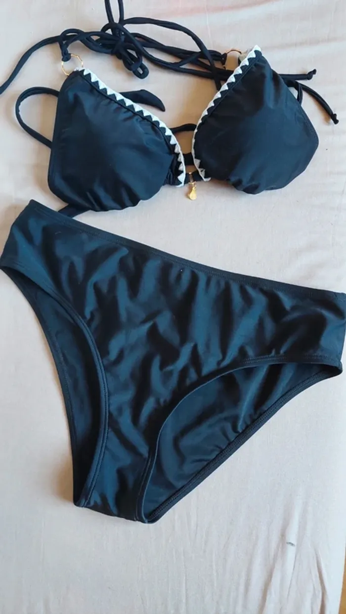Maillot de bain/bikini noir liseré blanc – Shein – Taille L jamais porté