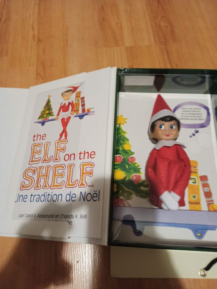 Elf fille avec livre - neuf - photo numéro 3