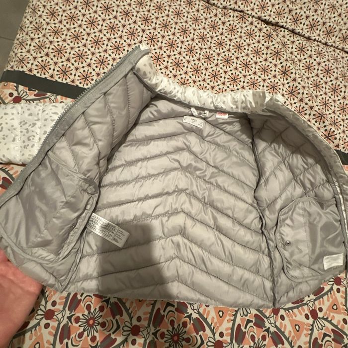 Deux. Doudounes neufs. - photo numéro 4