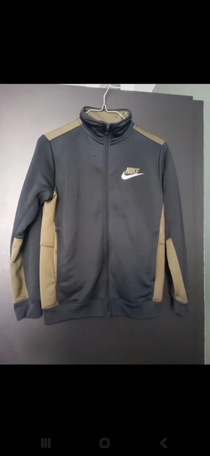 Veste de sport Nike 10/12 ans