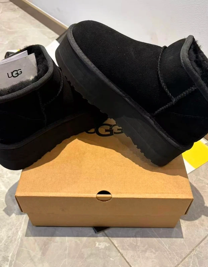 Ugg Ultra Mini taille 39 - photo numéro 5