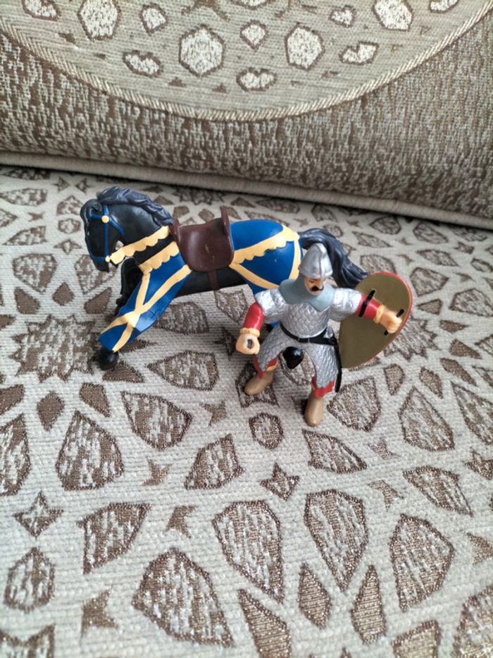 Figurine médiévale 1998