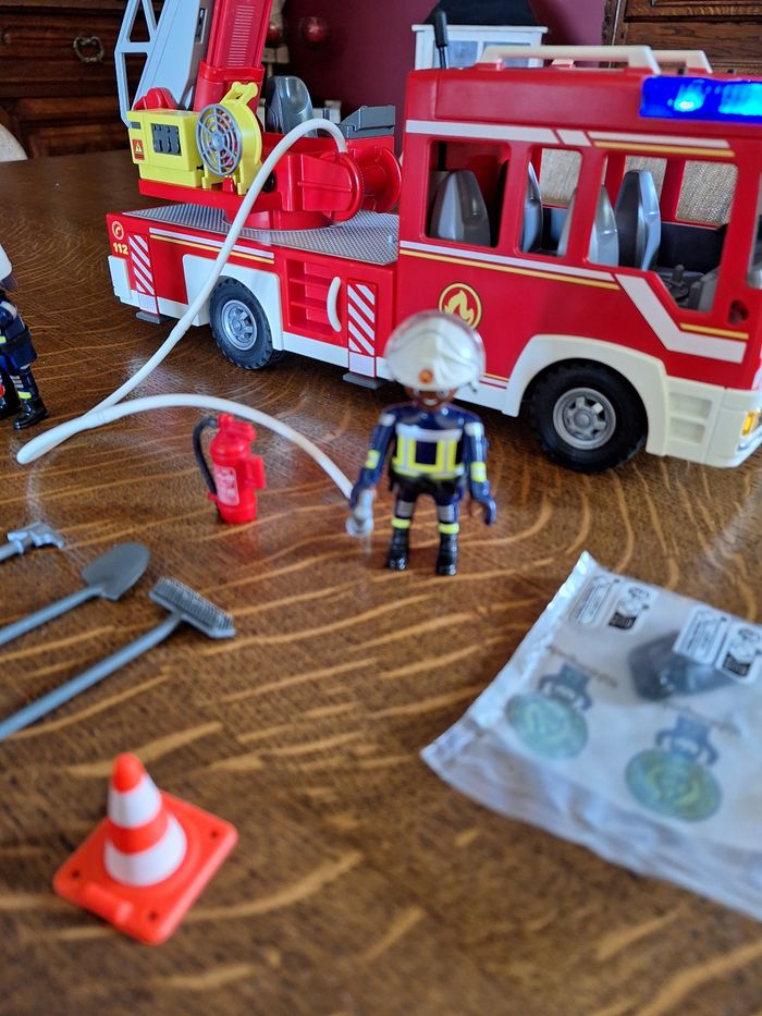 Playmobil camion pompier 9463 - photo numéro 3
