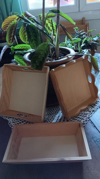 LOT 27 Articles bois ou MDF à  peindre