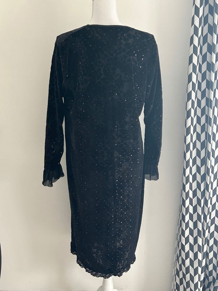 Robe Longue Noire - Taille 42 - Dentelle en Bas - photo numéro 3